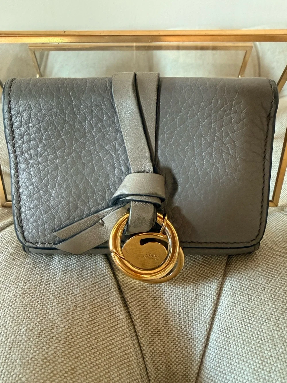 Chloé Alphabet Small Tri-Fold Wallet Cashmere Grey Grained Leather Mini Compact